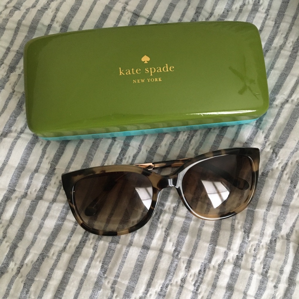 Kate Spade Tortoise Sunglasses w/case